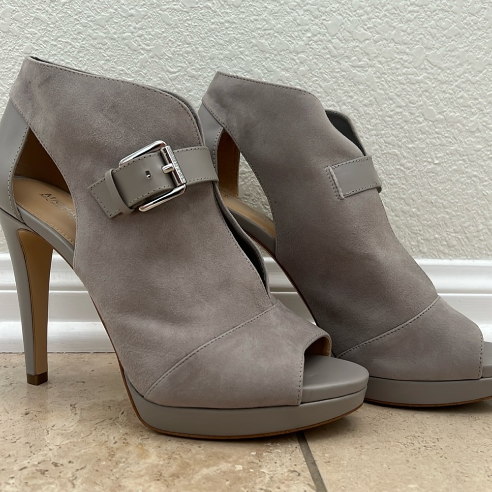 Michael Kors suede Heels